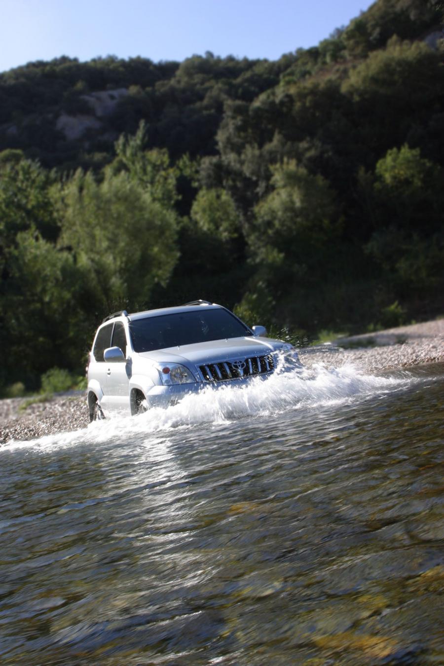  Toyota Land Cruiser 2003 года  (фото 105 из 192)